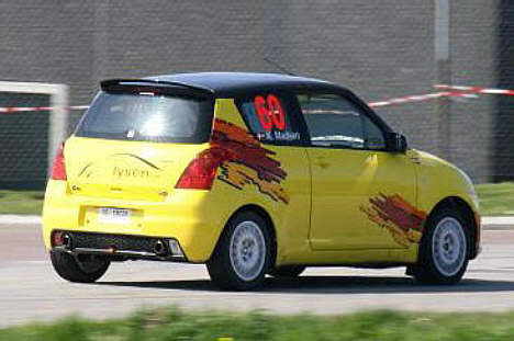 Kenneth Madsen, Dianalund/Anja Kristensen, Thorsø, i Suzuki Swift Sport.